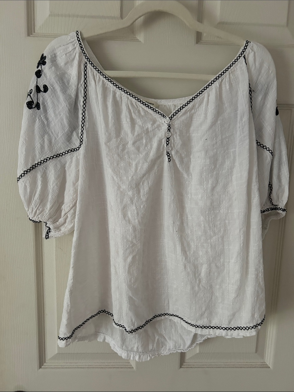 Max Studio White Peasant Tunic with Black Embroidery